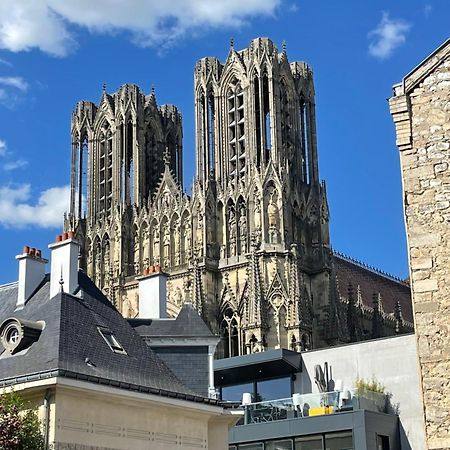 Ferienwohnung Duplex Hammam Au Pied De La Cathedrale Avec Vue Reims Exterior foto