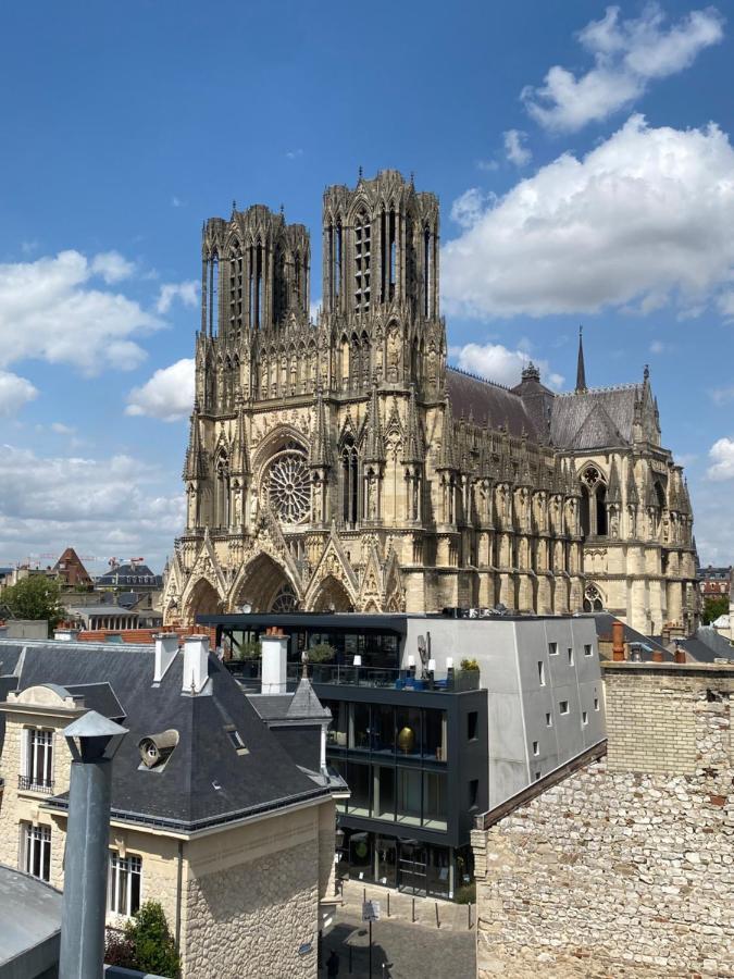 Ferienwohnung Duplex Hammam Au Pied De La Cathedrale Avec Vue Reims Exterior foto