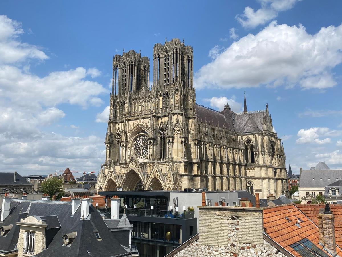 Ferienwohnung Duplex Hammam Au Pied De La Cathedrale Avec Vue Reims Exterior foto